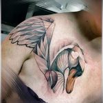 tatu-lebed-foto-primer-gotovoj-tatuirovki-1048-tatufoto-ru