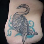 tatu-lebed-foto-primer-gotovoj-tatuirovki-15062-tatufoto-ru