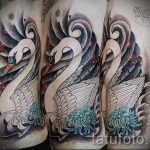 tatu-lebed-foto-primer-gotovoj-tatuirovki-24071-tatufoto-ru