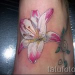 Tattoo Lilie weiß - Foto eksempliel der Tätowierung 13072016 1