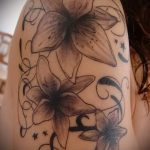 liljetatovering til piger - fotoeksempel på en tatovering fra 13072016 2