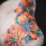 lily tatouage sur son ventre - som eksempel Foto du tatouage 13072016 1