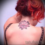 liljetatovering på hans hals - Fotoeksempel på tatoveringen 13072016 1