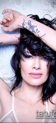 Снимка на татуировка на Лина Хидей (значение) - примерна рисунка - 010