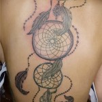 Álomfogó tetoválás a hátán - fényképes példa a 11122014 számra 3
