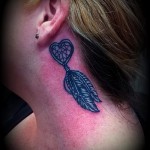 Álomfogó tetoválás a nyakán - Fotó példa a 11122014 számra 2