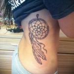 álomfogó tetoválás az oldalán - fényképes példa 11122014 -ből, 4. sz