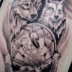 álomfogó és farkas tetoválás - fotó példa 11122014 3. számból