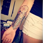 álomfogó tetoválás a kezén - fotó példa 11122014 17. szám