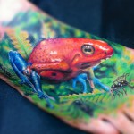 Béka és hangyák tetoválása