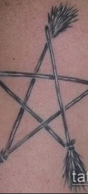 A tetováló mágikus szimbólumok jelentése - egy példa egy érdekes tetoválásra - 055