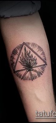 A tetováló mágikus szimbólumok jelentése - egy példa egy érdekes tetoválási tervre - 008