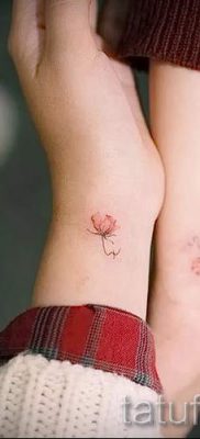 وشم الخشخاش على المعصم - صورة لمقال حول معنى الوشم 4