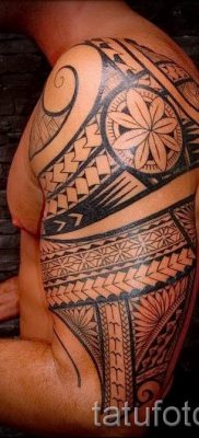 fényképes példa egy maori tetoválásról - a rajzok jelentéséről szóló cikkhez 44