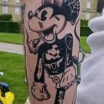 Mickey egér tetoválás a karon - kész tetoválás 16052016 -ból 20