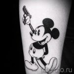 Mickey egér tetoválás a kezén - kész tetoválás 16052016 -ból 23