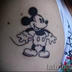 Mickey egér tetoválás a karon - kész tetoválás 16052016 -ból 27