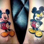 pár tetoválás Mickey egérrel - kettőnek