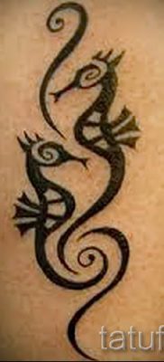 Tengeri ló tetoválás - fotó példa a kész tetoválásra a 46 jelentéséről szóló cikkhez