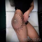 татуировка на бедрата й мандала 2