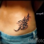 татуировка на крило на бедрата 1