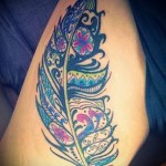 Татуировка с пера на бедрото за момичета снимка - примери за готови татуировки на снимки 01022016 1