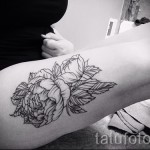 татуировки божури на бедрото - примери за готови татуировки на снимки 01022016 7