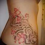 татуировка с цветя на бедрото - примери за готови татуировки на снимки 01022016 - 015