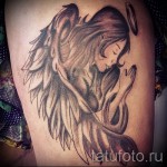 ангелска татуировка на бедрото 1