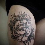 татуировка божури на бедрото - примери за готови снимки на татуировка 01022016 1