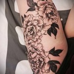 татуировка божури на бедрото - примери за готови снимки на татуировка 01022016 4