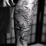 sárkány tetoválás a borjún - fotó példa 20122015 -ből # 5