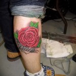 tetoválás a rózsa borjú lábain - fotó példa 20122015 -ből 10. sz