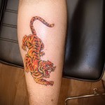 tigris tetováláson a borjún - példa a képen