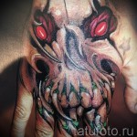 tatouage crâne sur la main - Fotók és példák 01032016 1