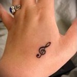 tatouage sur la main pour les photos de filles - photos et exampleles 01032016 3