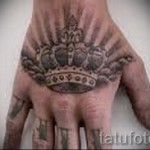 tetoválás a kézkoronán - képek és példák a 01032016 2