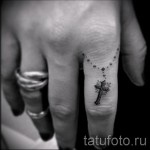 kereszt tetoválás a csuklón - fotók és példák a 01032016 -ból 4