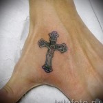 kereszt tetoválás a csuklón - fotók és példák a 01032016 -ból 16