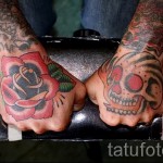 rózsatetoválás a kezén - fotók és példák a 01032016 -ból 15