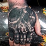 koponyatetoválás a csuklón - fotók és példák a 01032016 -ból 6