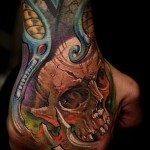 koponyatetoválás a csuklón - fotók és példák a 01032016 -ból 9