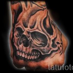 koponyatetoválás a csuklón - fotók és példák a 01032016 -ból 10