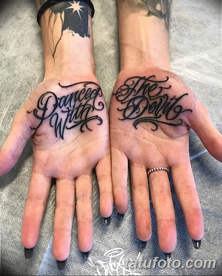 Fotó a tetoválásról a tenyéren 2019.06.11 № 142 - tetoválás a tenyéren -