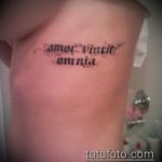 A tetoválás latinul # 403 a minta klassz változata, amely jól használható átalakítására és tetoválásra latinul nők számára