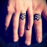 чифт пръстени за съпрузи - татуировка на пръст за жени (татуировка, татуировка)