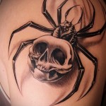 Pók koponya tetoválás férfiaknak