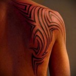 Vonal Tetoválás - Férfi Váll Tetoválás