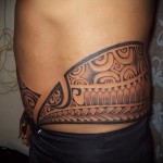 Maori tetováló öv TETTAO ON LOWER BACK MEN