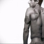 tetoválás szív Tetoválás a hátán FÉRFI